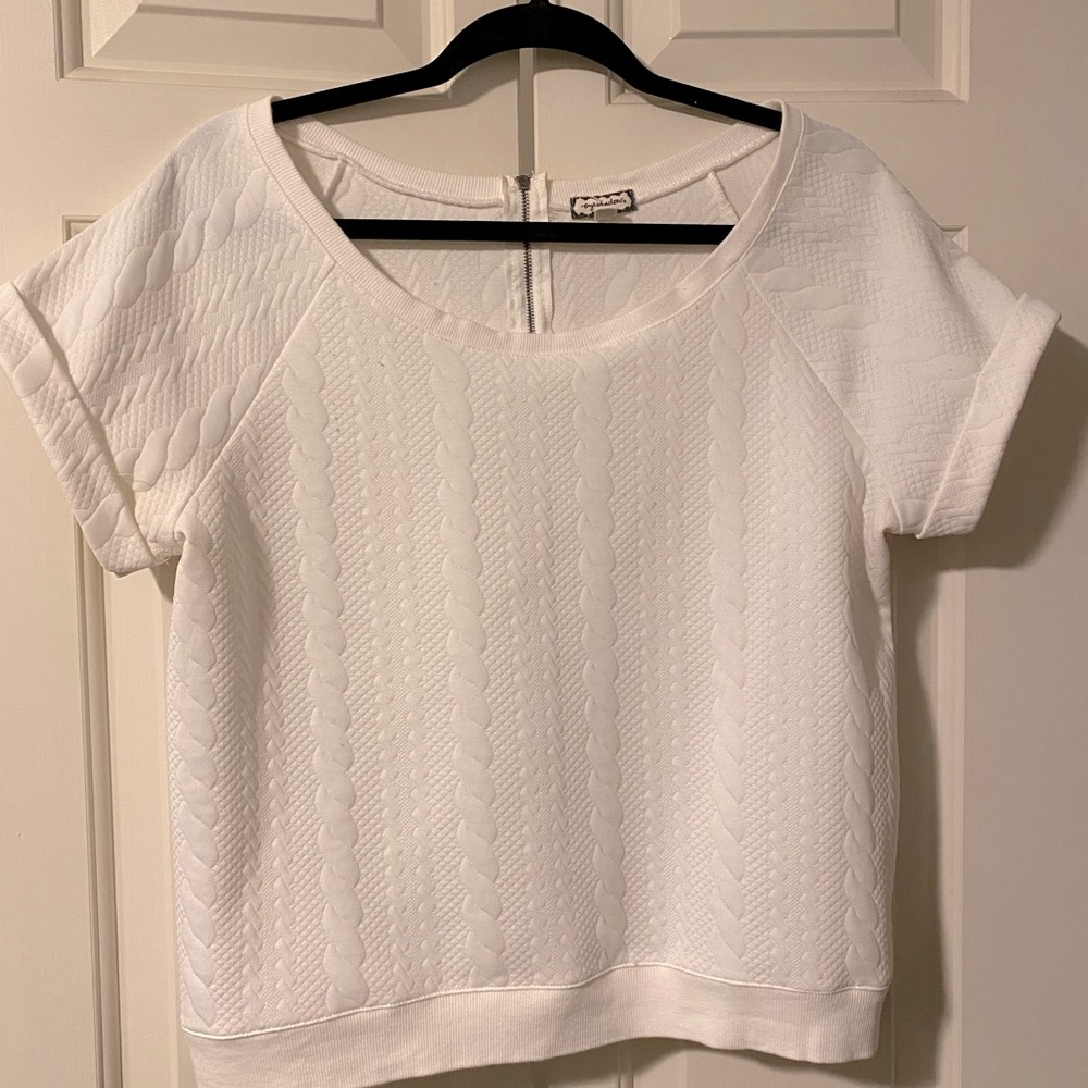 Textured, cream colored, Medium, Eyeshadow blouse